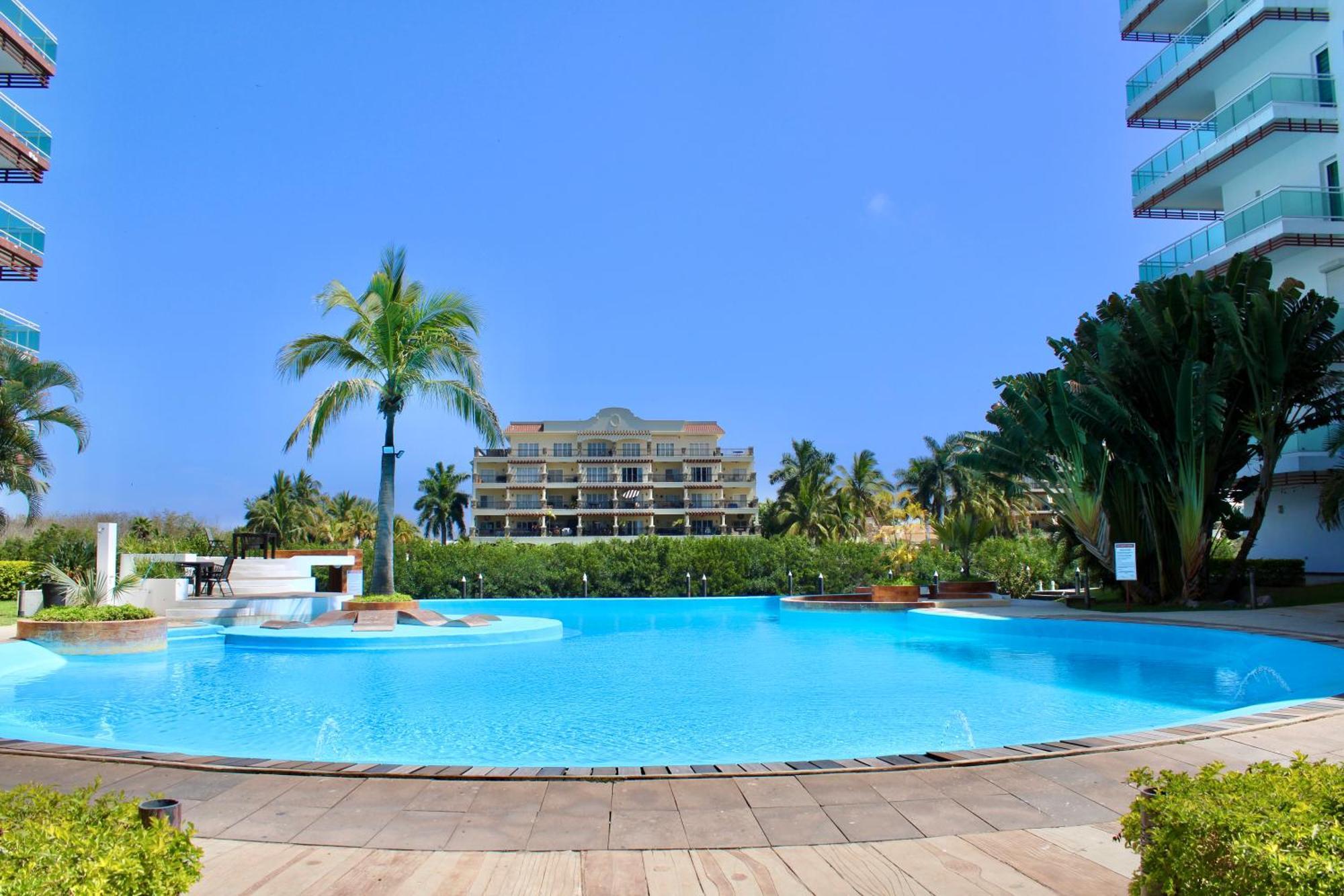 Condominio Con Una Bonita Vista Del Puerto Deportivo De G P S Rentas Mazatlan Exterior photo