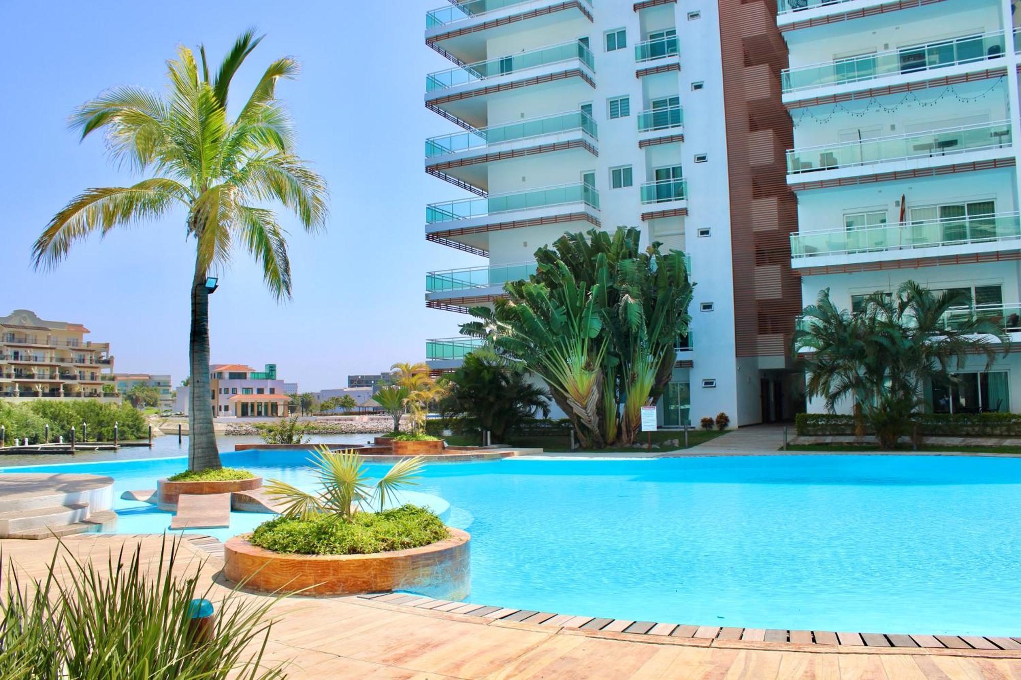Condominio Con Una Bonita Vista Del Puerto Deportivo De G P S Rentas Mazatlan Exterior photo